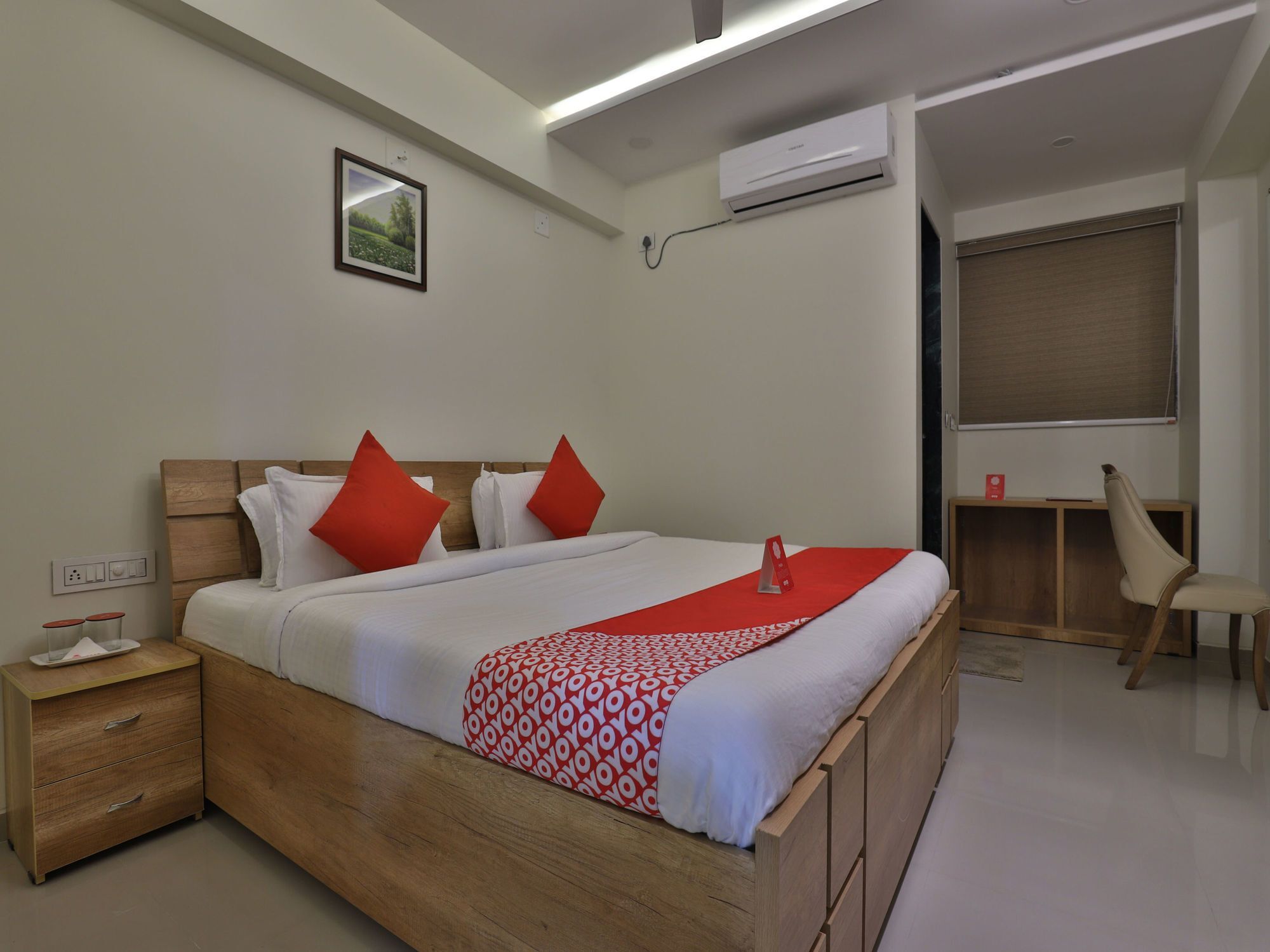 Collection O 12462 Hotel Shiv Inn Gandhinagar Exterior foto